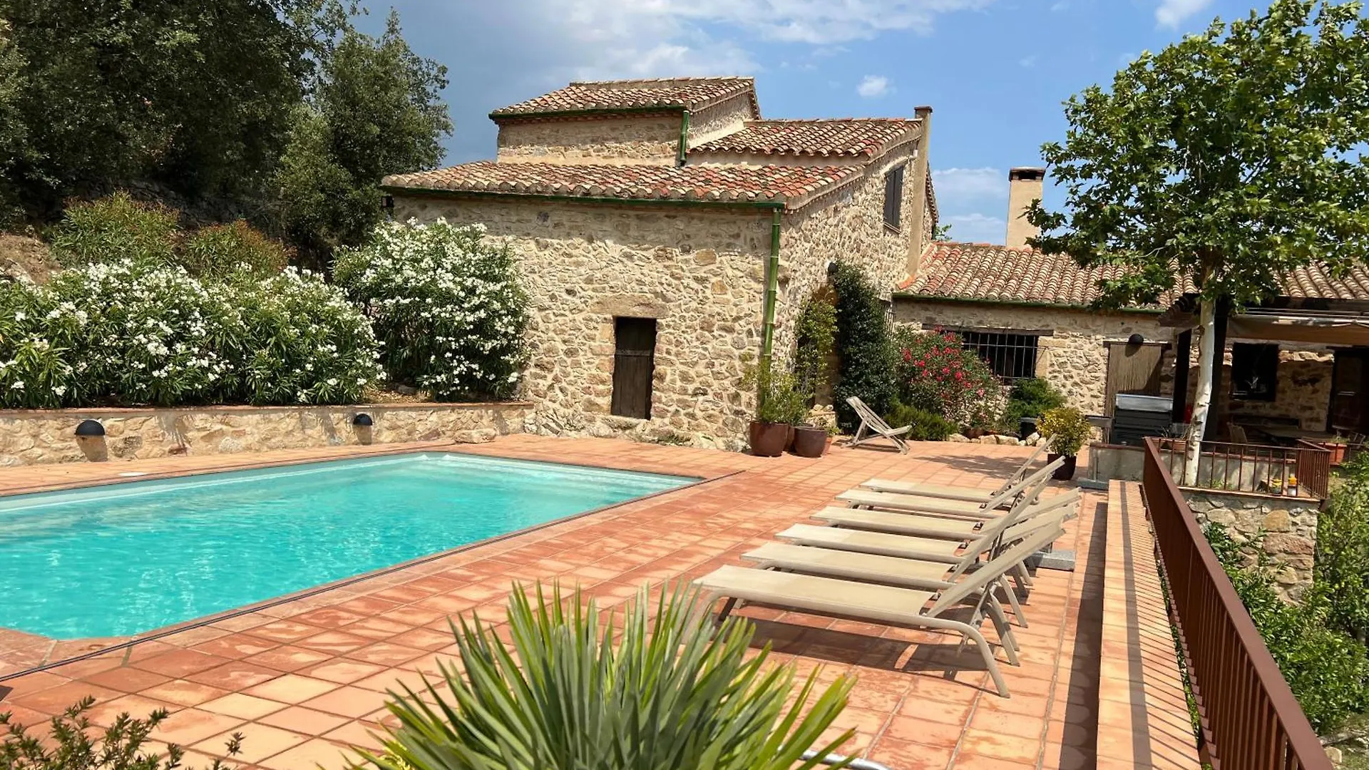 Mas Ambras Bed & Breakfast Agullana Spain
